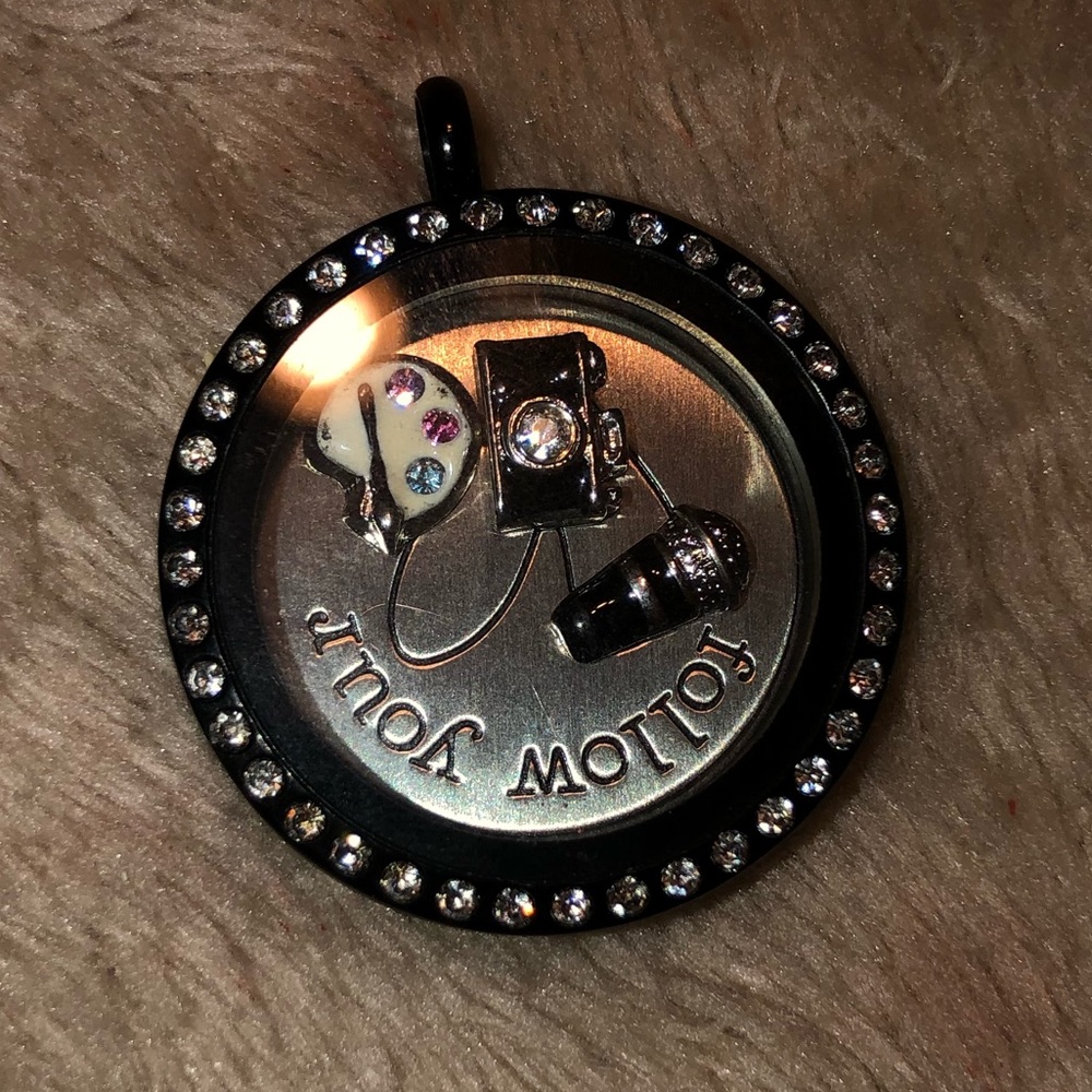 Origami owl necklace